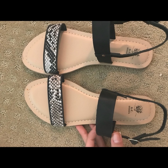 Sandals - Picture 1 of 5